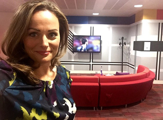 فيديو وصور.. آلام المخاض تداهم مذيعة أخبار على الهواء مباشرة صورة رقم 7