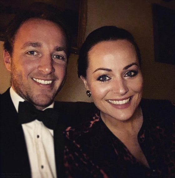 فيديو وصور.. آلام المخاض تداهم مذيعة أخبار على الهواء مباشرة صورة رقم 8