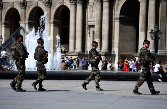 مقابلة مع داعشي مطلوب لفرنسا: اشعر بالسرور لدى قطع الرؤوس! صورة رقم 2