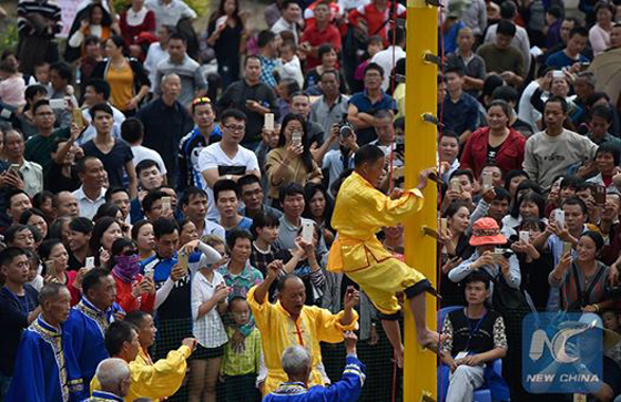 بالفيديو: صينيون يتسلقون (السلم الغادر) المصمم من 36 شفرة حادة صورة رقم 1
