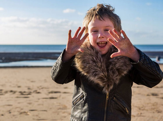 طفلة صرعها المرض الخبيث وحطم معها قلوب الملايين حول العالم صورة رقم 7