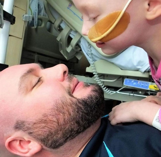 طفلة صرعها المرض الخبيث وحطم معها قلوب الملايين حول العالم صورة رقم 3