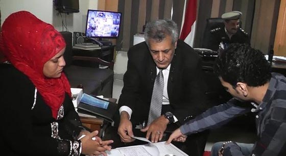 زواج في الزنزانة.. عقد قران سجين مصري على حبيبته بحضور الشرطة صورة رقم 3