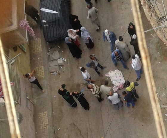 مصرية نقلت طفلها الى المدرسة فعادت لتجد الصغير جثة هامدة في الشارع صورة رقم 1