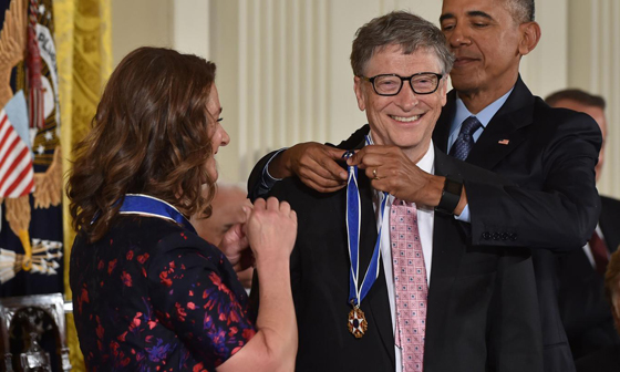  أوباما يمنح وسام الحرية لـ 21 شخصية بارزة صورة رقم 3