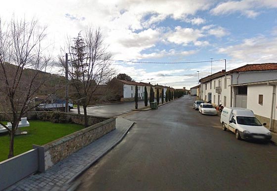 رجل ثري غريب الاطوار جعل كل سكان قريته مليونيرات بعد رحيله صورة رقم 3