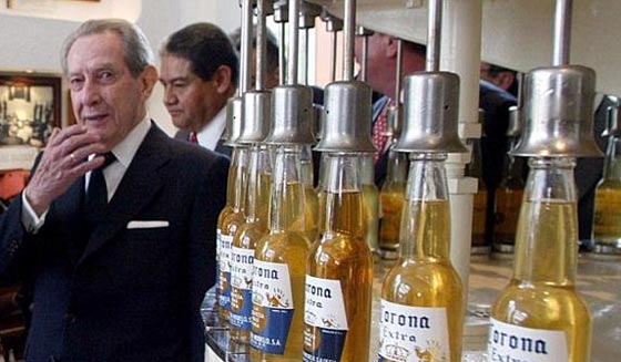 رجل ثري غريب الاطوار جعل كل سكان قريته مليونيرات بعد رحيله صورة رقم 2