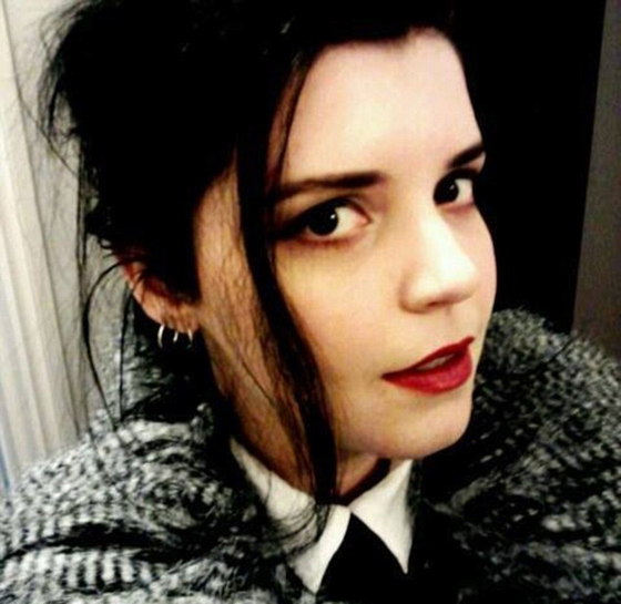 فتاة من الفضاء تعيش على الارض وتستطيع مغادرة جسدها! صور صورة رقم 1