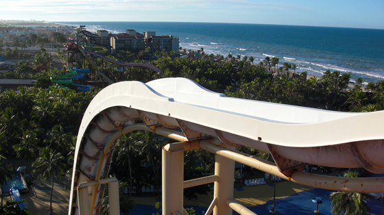 تفكيك وازالة اطول منزلق مائي في امريكا تسبب بوفاة طفل صورة رقم 2