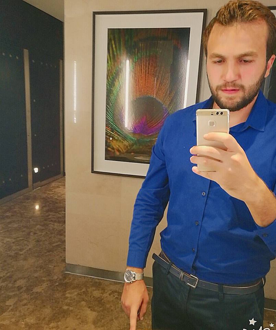 فيديو شيرين عبدالوهاب تحقق أمنية معجب وتدعوه للعشاء في منزلها! صورة رقم 8