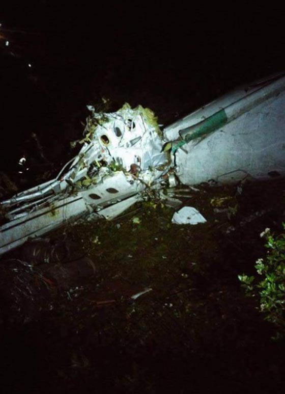 76 قتيلا حصيلة ضحايا الطائرة الكولومبية ونجاة 5 بينهم لاعب  صورة رقم 2