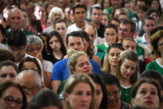 والد قائد الطائرة البوليفية كان طيارا وسقطت طائرته قبل 53 عاما! صورة رقم 36