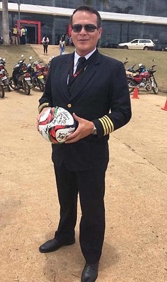 والد قائد الطائرة البوليفية كان طيارا وسقطت طائرته قبل 53 عاما! صورة رقم 5