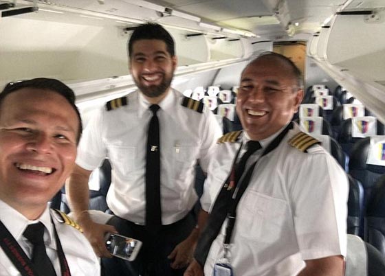 والد قائد الطائرة البوليفية كان طيارا وسقطت طائرته قبل 53 عاما! صورة رقم 9