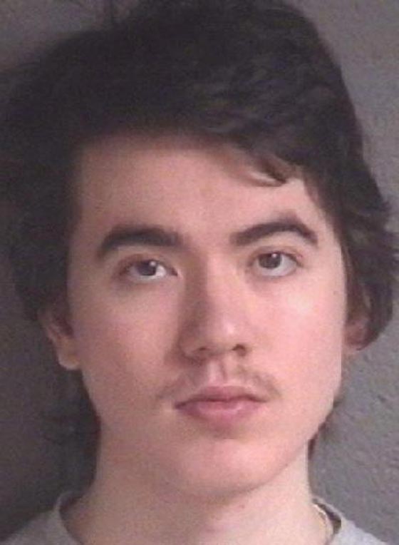 اعترافات امريكي قتل جاره ودفع أموال كي يقتل أبويه صورة رقم 3