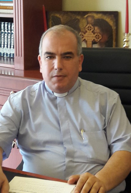 مذيعة قناة المسيح تصف القديس مار شربل بالعفريت والكائن الفضائي صورة رقم 8