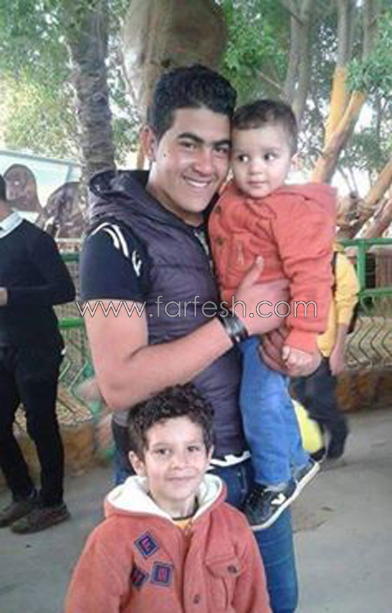 شاهدوا لحظة افتراس اسد لمدربه بسيرك مصري  صورة رقم 13