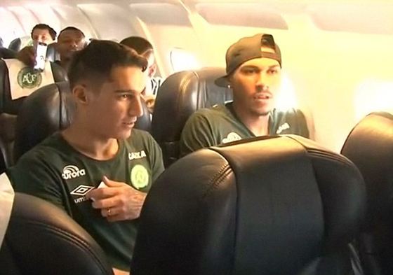 فيديو مؤثر.. مساعدة طيار الكولومبية عارضة ازياء قتلت في اول رحلة لها صورة رقم 5