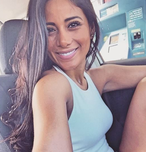 فيديو مؤثر.. مساعدة طيار الكولومبية عارضة ازياء قتلت في اول رحلة لها صورة رقم 14