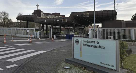 موظف الاستخبارات الألماني المتهم بالإرهاب كان ممثل أفلام إباحية صورة رقم 5