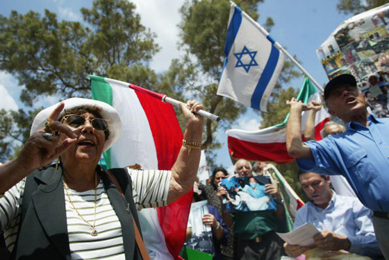 في العلن تلاسن وفي الخفاء تعاون.. هذه طببعة العلاقة بين اسرائيل وايران! صورة رقم 10