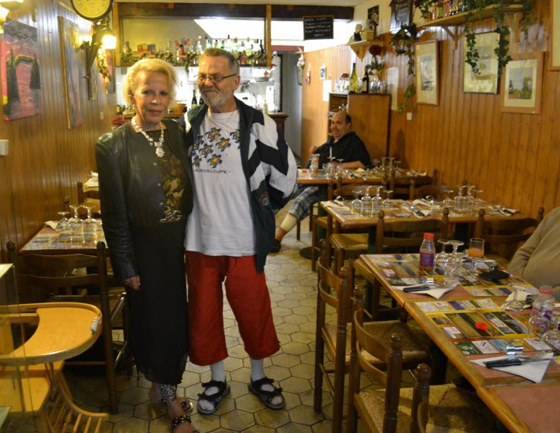 فيديو وصور: اسرة فرنسية تهدي مطعمها ومنزل لاسرة سورية لاجئة! صورة رقم 4