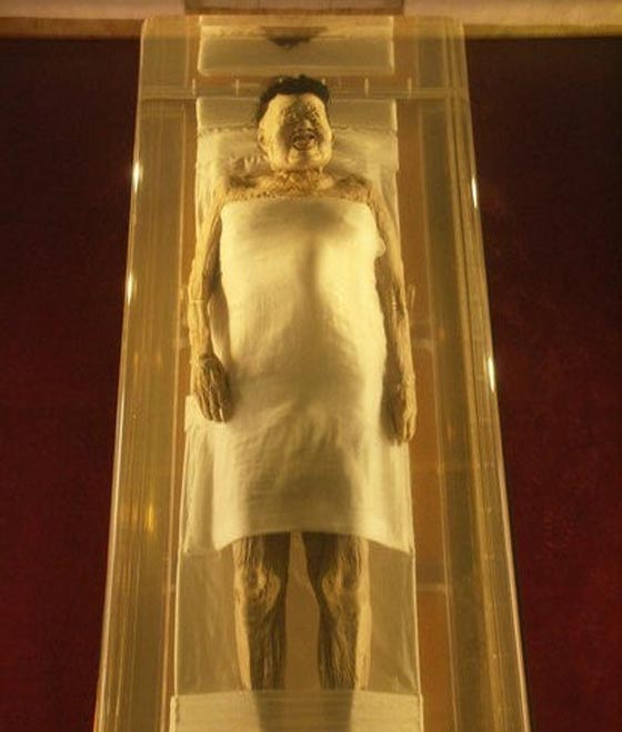 صور أغرب مومياء في العالم.. حافظت على شكلها بعد 2100 سنة! صورة رقم 7