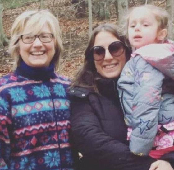 هيلاري كلينتون حرصت على ارتداء جاكيت احبته مدة 20 عاما.. صور صورة رقم 4