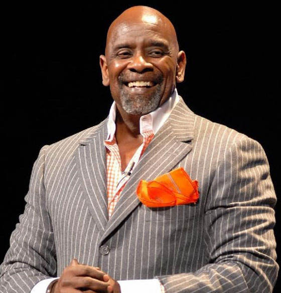  كريس غاردنر.. قصة المشرد الذي أصبح مليونيرا  صورة رقم 5