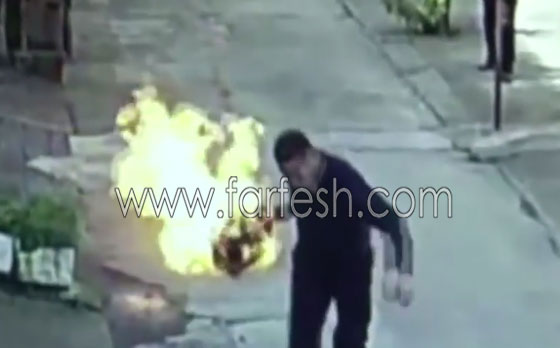 عجوز شجاع يبعد اسطوانة غاز مشتعلة وينقذ عائلة من الهلاك.. فيديو صورة رقم 4