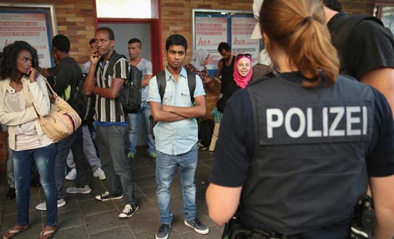 ابعاد فتاة مغربية عن امها بعد ان اعتدت عليها بالضرب لرفضها الحجاب صورة رقم 1