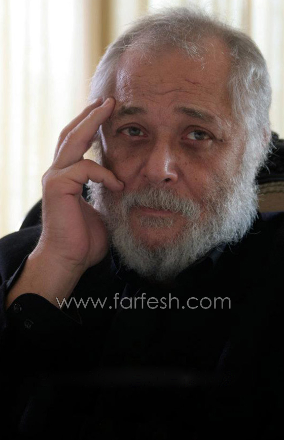فيديو نادر النجم الراحل محمود عبد العزيز يغني  قبل رحيله صورة رقم 9