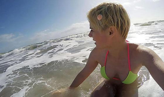 صور مرعبة: قرش يهاجم عارضة ازياء حسناء المانية  صورة رقم 1