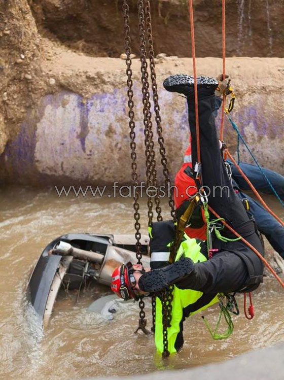 بالفيديو: مصرع شرطية سقطت بسيارتها في حفرة عميقة ظهرت فجأة وابتلعتها! صورة رقم 4