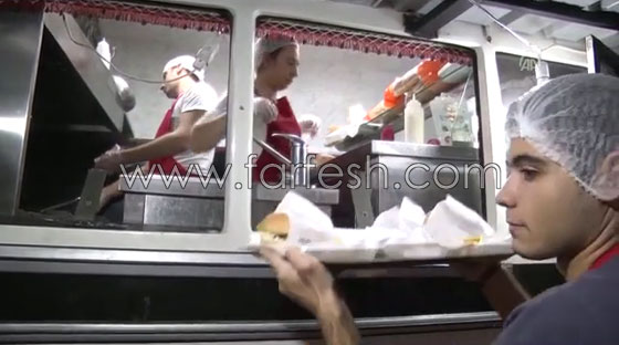  بوسطة عين الرمانة: اشعلت الحرب الاهلية اللبنانية وتحولت الى مطعم مجاني للجائعين صورة رقم 5