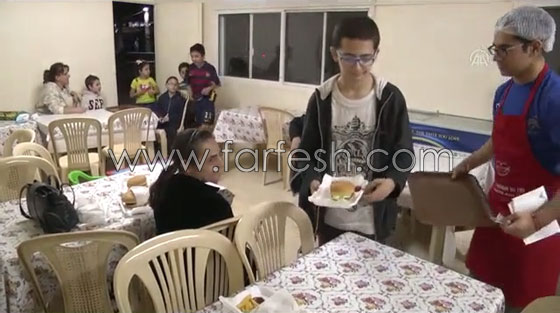  بوسطة عين الرمانة: اشعلت الحرب الاهلية اللبنانية وتحولت الى مطعم مجاني للجائعين صورة رقم 7