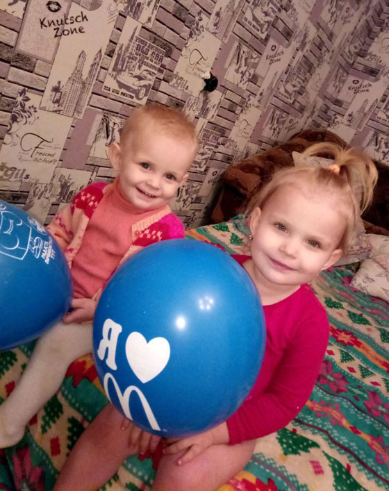  اين الامومة؟ تركت طفليها يموتان وحدهما في البيت وغابت مع عشيقها 9 ايام! صورة رقم 4