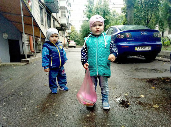  اين الامومة؟ تركت طفليها يموتان وحدهما في البيت وغابت مع عشيقها 9 ايام! صورة رقم 6