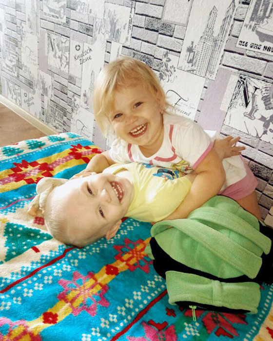  اين الامومة؟ تركت طفليها يموتان وحدهما في البيت وغابت مع عشيقها 9 ايام! صورة رقم 5