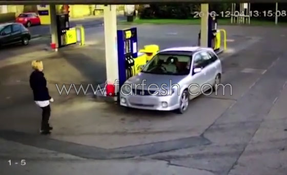 فيديو مثير.. سائق يدهس عاملة في محطة وقود عمدا ويفر هاربا صورة رقم 2