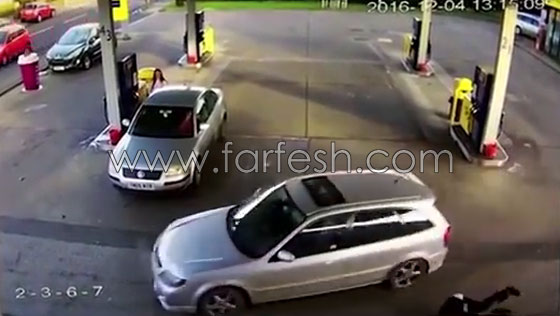 فيديو مثير.. سائق يدهس عاملة في محطة وقود عمدا ويفر هاربا صورة رقم 6