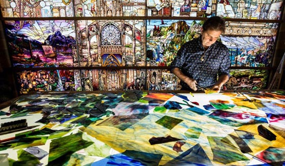 60 الف لوحة زجاجية تعكس تاريخ تطور المعرفة واصل البشرية صورة رقم 3