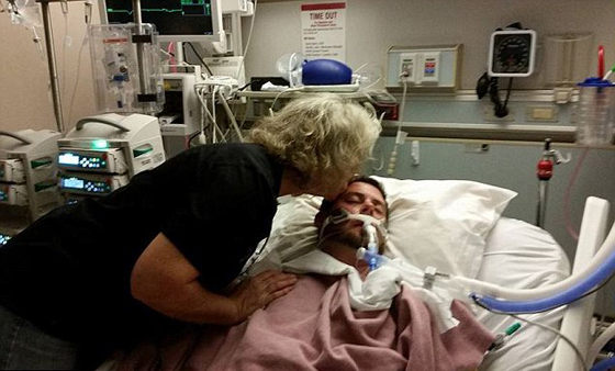 مستشفى يسمح لكلب بوداع صاحبه المتوفى يحظى بـ12 مليون مشاهدة صورة رقم 6