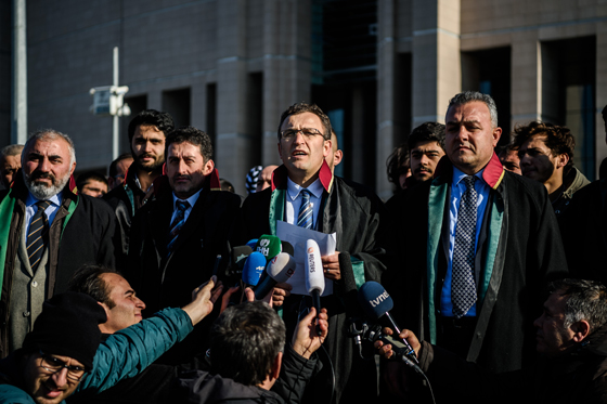  تركيا تسقط ملاحقة 4 ضباط اسرائيليين قتلوا 10 اتراك على سفينة مرمرة صورة رقم 2