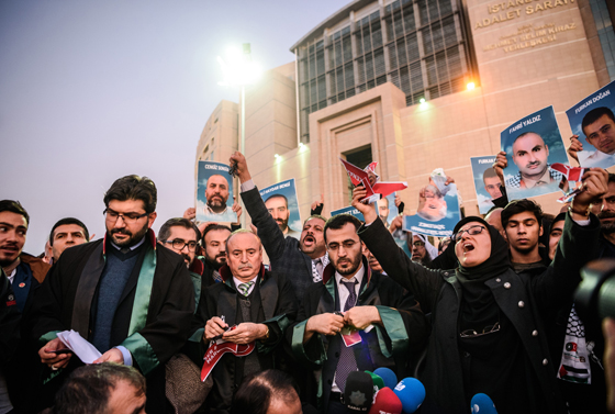  تركيا تسقط ملاحقة 4 ضباط اسرائيليين قتلوا 10 اتراك على سفينة مرمرة صورة رقم 3