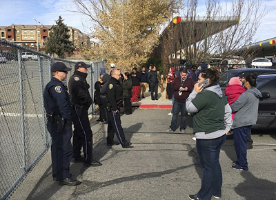 الشرطة الامريكية تطلق النار على طالب هدد زملاءه بسكين.. فيديو صورة رقم 2