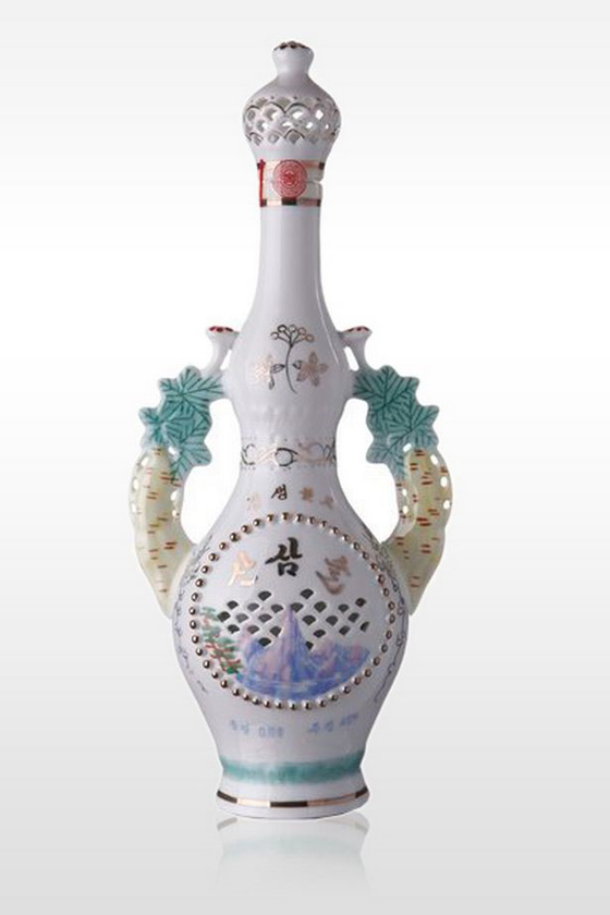 مشروبات فائقة القوة من عظام النمور والدببة لزعيم كوريا بأعياد الميلاد صورة رقم 5