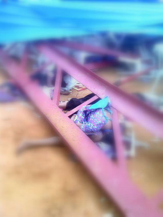 نيجيريا.. انهيار سقف كنيسة على رؤوس المصلين ومقتل العشرات صورة رقم 15