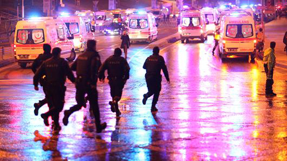 فيديو مؤلم: ليلة دامية في اسطنبول: هجوم  مزدوج ضحيته 29 شخصا صورة رقم 8