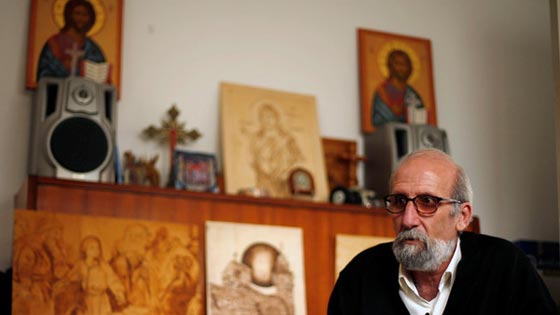  فنان فلسطيني يهب حياته للحفاظ على التراث المسيحي بغزة؟ فيديو وصور صورة رقم 2